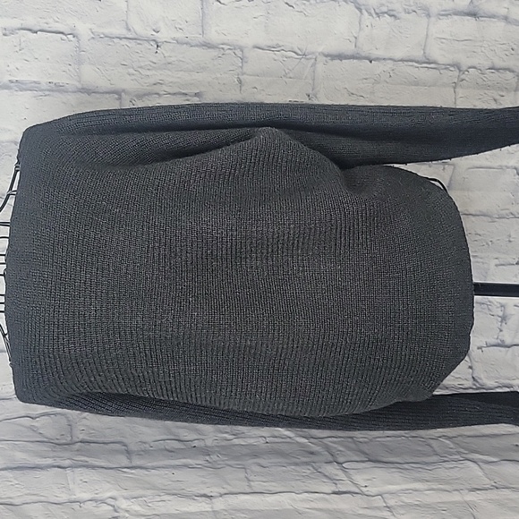 TAHARI Black Ribbed Women's Sweater Chest 50 in. Length 24‎ in. - Picture 5 of 6